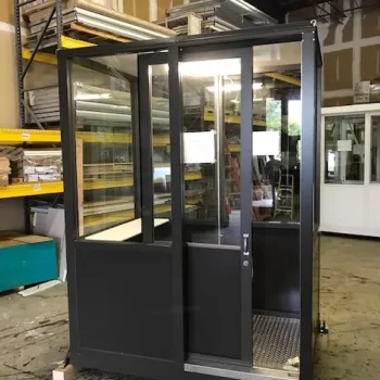 4 × 6 ECONO Bronze guard shack exterior view